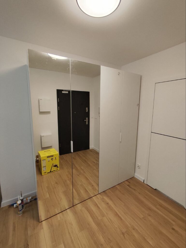 Funkcjonalna szafa na wymiar do sypialni – Trójmiasto