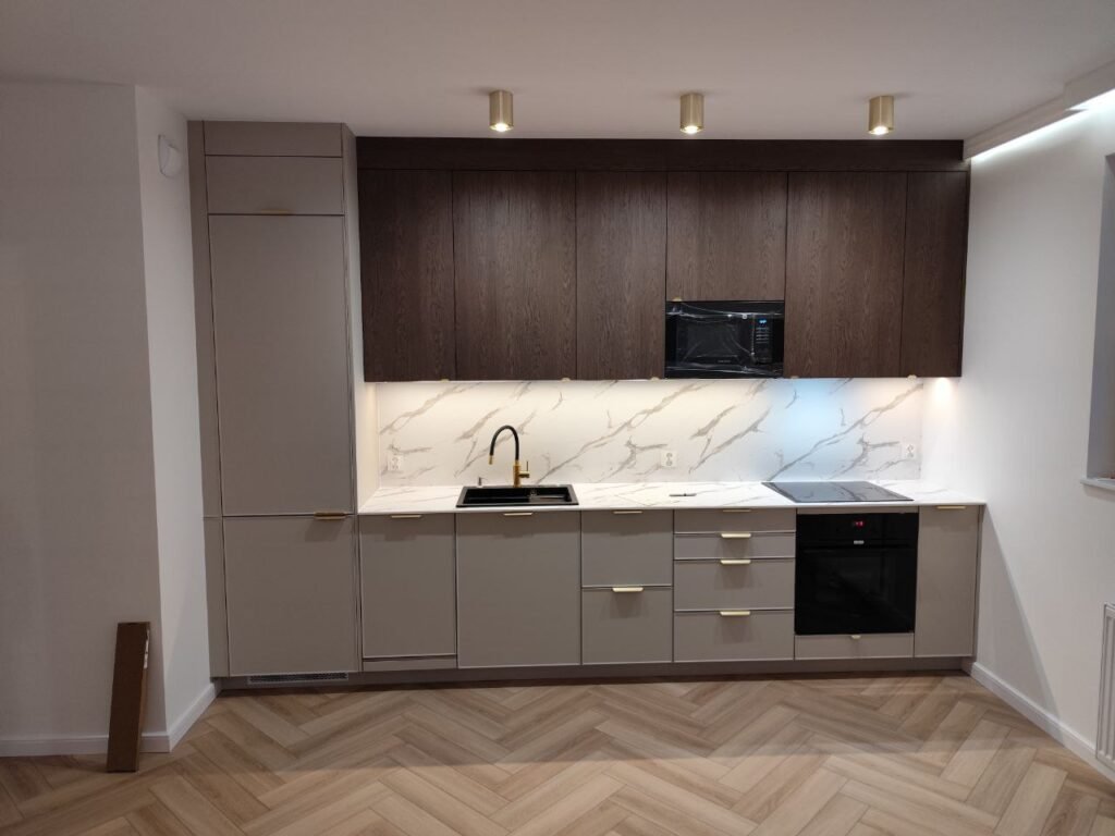 Kuchnia na wymiar w nowoczesnym stylu – Gdynia